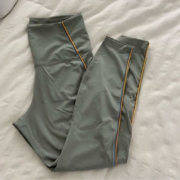 Nike Sage Gray Yoga Core Vinyasa Rainbow Side Stripe Athleisure - Picture 10 of 13